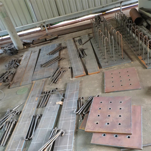 有哪些其他因素会影响成都预埋件位置的确定？